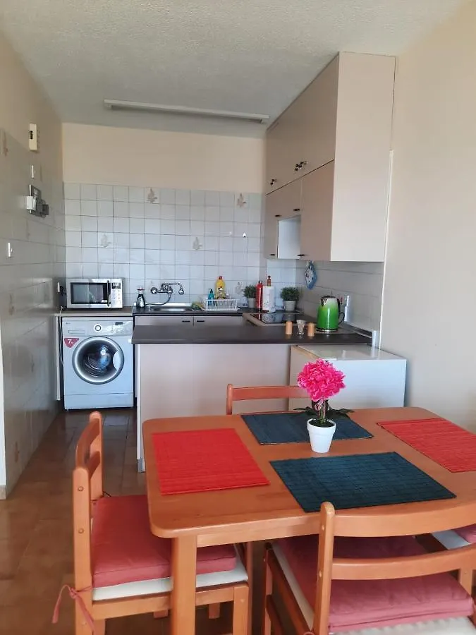 Seascape 501 Apartment Larnaca