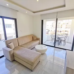 https://victors-seaview-city-apartment.larnacahotels.org